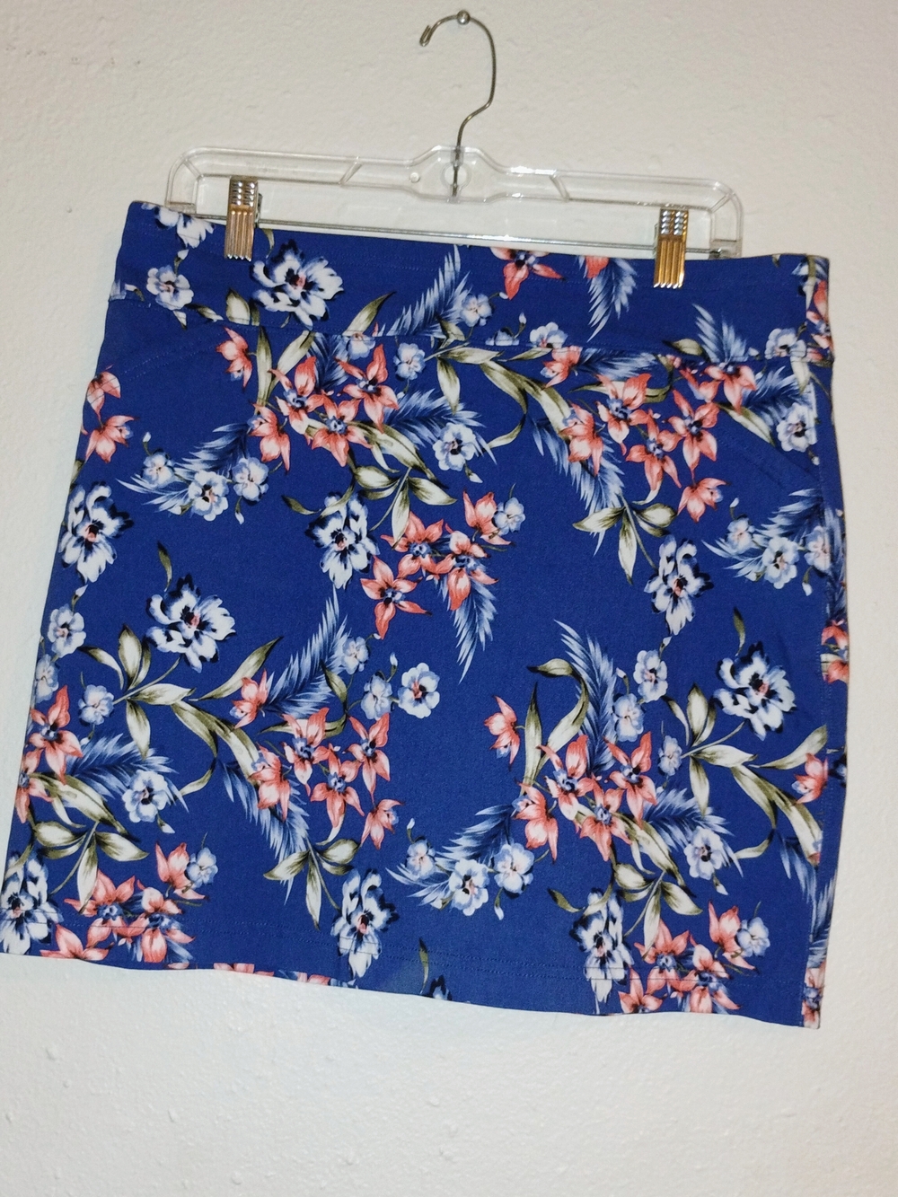 L Mario Serrani Blue Floral Mini Skirt